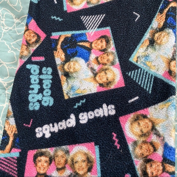 Women's Golden Girls Betty White "Squad Goals" Pajama Bottoms - Picture 2 of 7